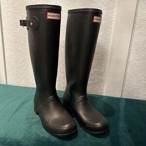 Hunter Black Women's Winter & Rain Boots